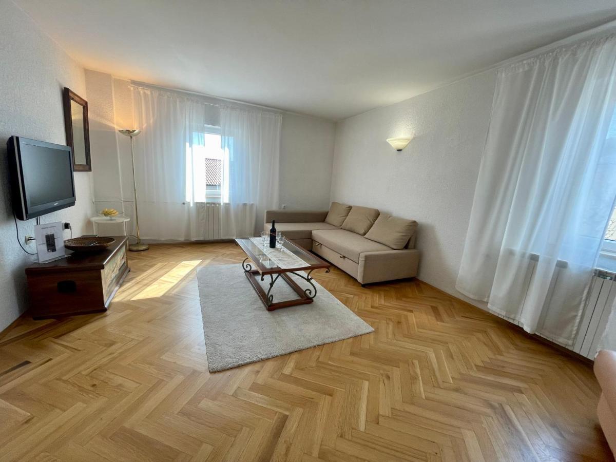Apartments Matacin With Sea View أوباتيا المظهر الخارجي الصورة
